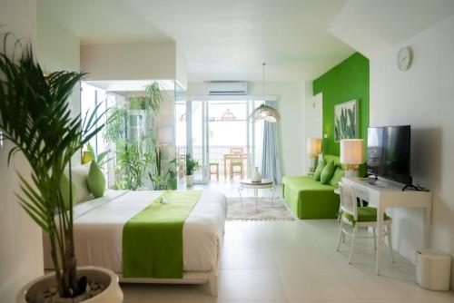 room detail thumbnail 1