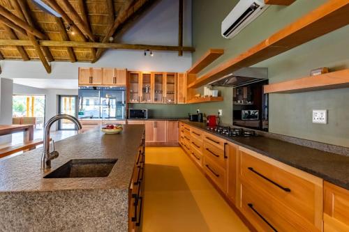 Luxury & Wildlife Mlambo Lodge Mjejane, Hectorspruit (Foto 5)