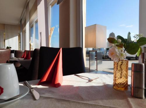 餐廳, 蒙塔納艾爾旺根酒店 (Montana-Hotel Ellwangen) in 埃爾旺根/雅格斯特河