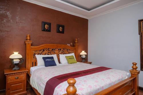 Deluxe Double Room image 10