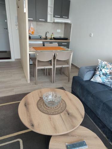 Vukan Srebrno jezero in เวลิโค กราดิสเต