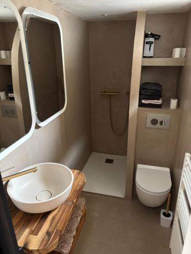 Jolie Maison Proche Tous Commerces in 聖洛