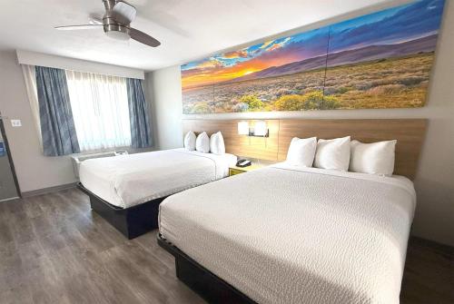 2 queen beds