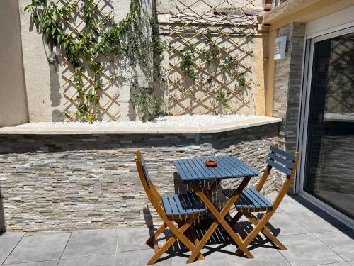 Garden, Chambre et salle de bain dans dependance in Saint-Just