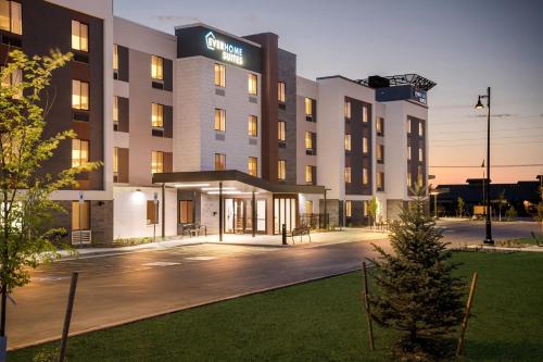 Everhome Suites Bozeman in Bozeman, USA
