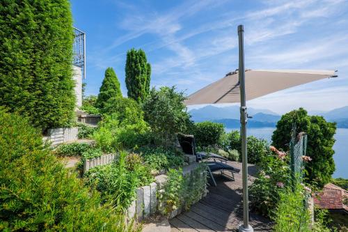 Erkély/terasz, Residence Castagno - Appartamento Belgirate in Belgirate