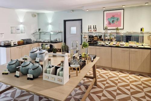 Select Hotel am Centro Oberhausen - image 3
