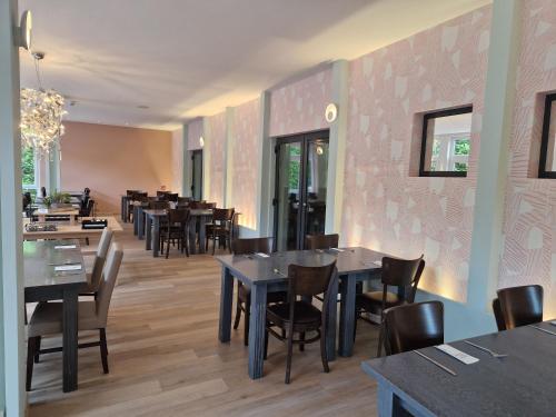 Select Hotel am Centro Oberhausen - image 7