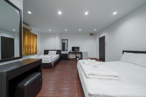 Dancenter Khaosan Park Hotel