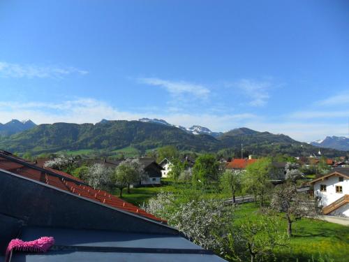 Közeli látványosságok, 3-Zi Atelierdachwohnung mit Bergblick Seenahe und 2 Loggia in Bernau am Chiemsee