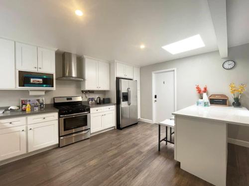 Spacious 5B 2 5ba House 4 Free Driveway parking near San Francisco Zoo