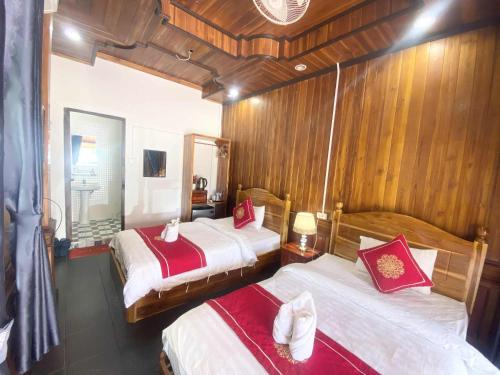 Superior Twin Room image 8