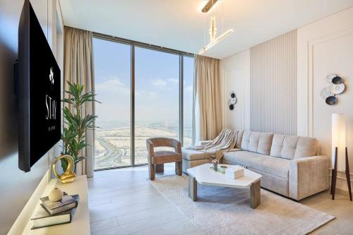 STAY BY LATINEM Luxury 1BR Holiday Home OPA2401 near Burj Khalifa, Dubai (photo 6)