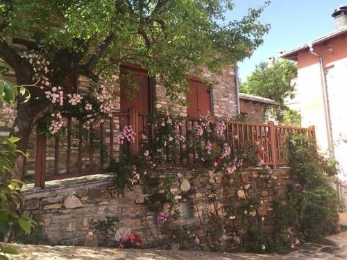 Kalderimi Country House Ideally located in the prime touristic area of Mouresion, Kalderimi Country House promises a relaxing and wonderful visit. Both business travelers and tourists can enjoy the hotels facilities and ser