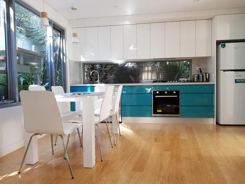 Facilities, Beach-side cottage with the pool North Maroubra close to Coogee in Maroubra