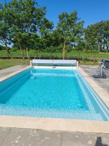 Maison 9 personnes pour les événements sportifs (Maison 9 personnes pour les evenements sportifs) in Saint-Gervais-en-Belin