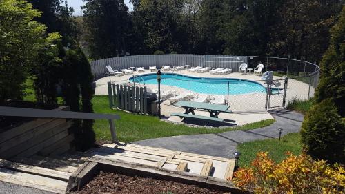 Evergreen Hill Condominiums in Fish Creek, USA