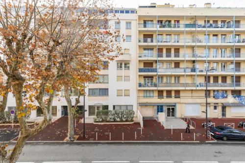 2Room Apart with AC, 3 min to the beach, Small garage