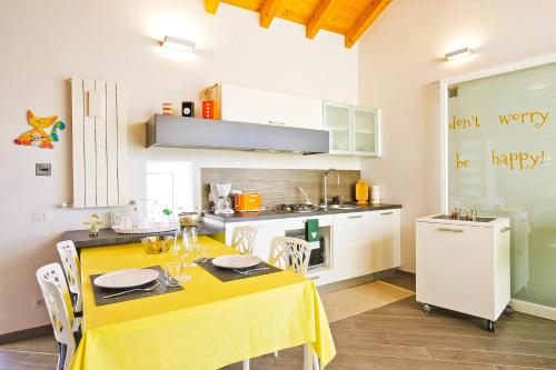 virtuve, Casa Lumaca in Kanero Riviera