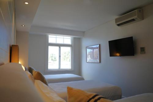 Crown Hotel Surry Hills - image 11