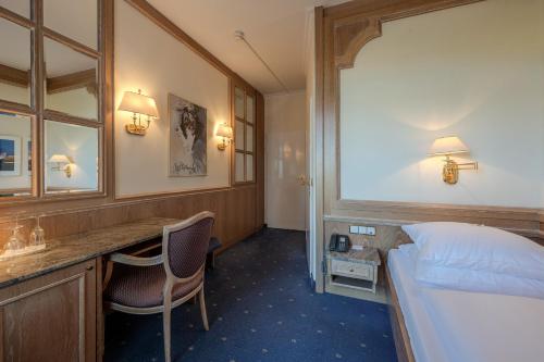 Standard Single Room image 4