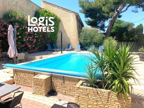 Logis Hôtel La Bastide d'Entraigues Hotel de charme Saint-Saturnin-lès-Avignon