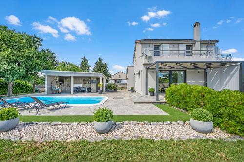 Viesnīcas āriene, Villa Tonka with private pool near Krka in Širitovci