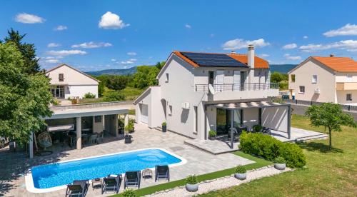 Iekārtas, Villa Tonka with private pool near Krka in Širitovci