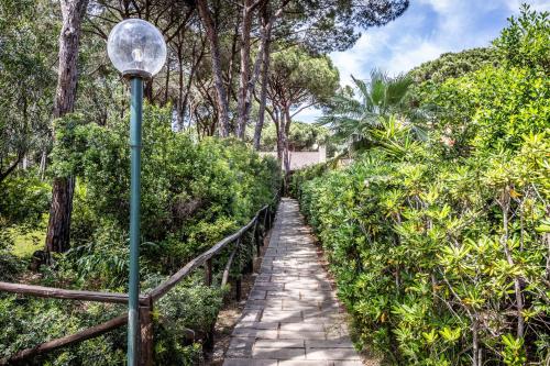 Garden, GuestHost - Villino Stella in Santa Margherita di Pula