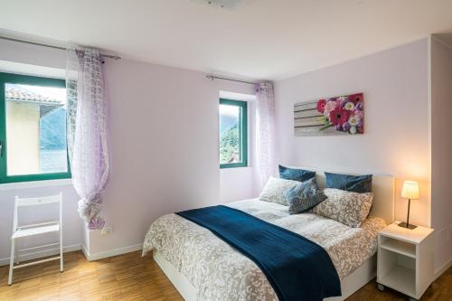 GuestHost - Flat x4 in residence with swimming pool!, Nesso (photo 3)