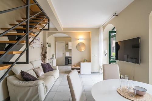 GuestHost - Flat x4 in residence with swimming pool!, Nesso (photo 7)
