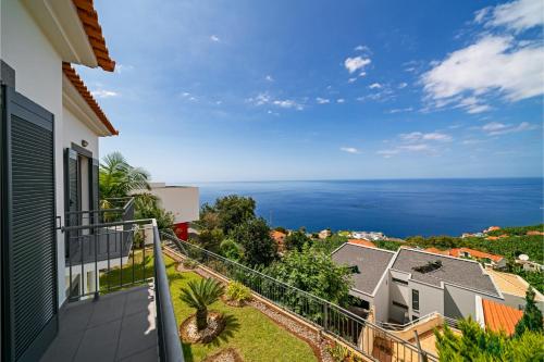 OurMadeira - Casa Amaro Sol, tranquil, Calheta (foto 2)