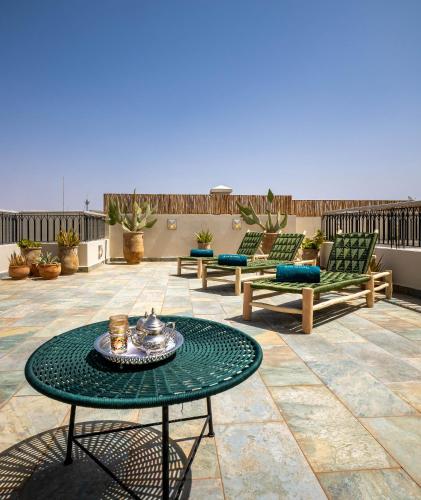 Riad Malaika - image 11