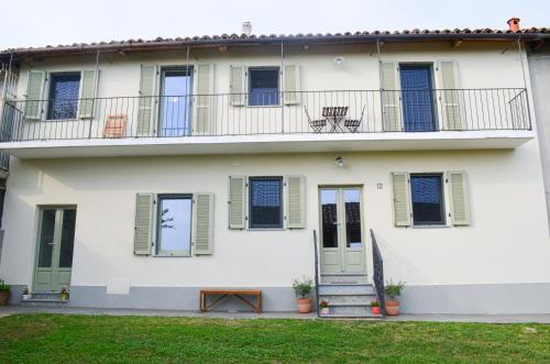 Viesnīcas āriene, Panoramic Monferrato Villa with Amazing Views in Villadeati