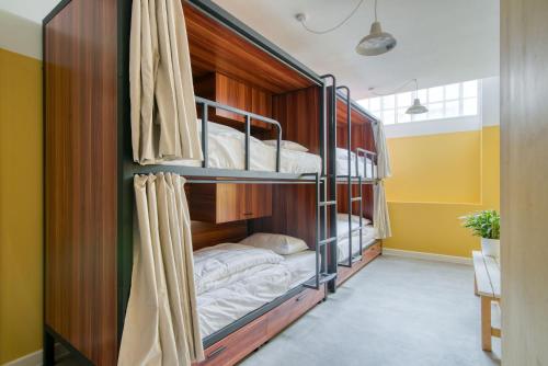 Malacuna Birmingham Room Type - Bed in 8-Bed Dormitory Room