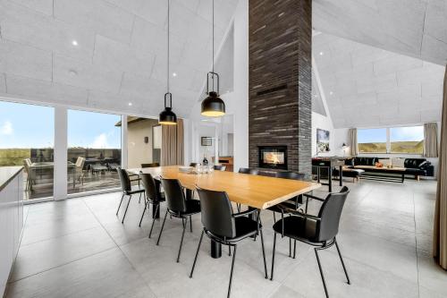 Buitenkant, Dream House With Pool, Whirlpool And Activity Room in Ringkøbing