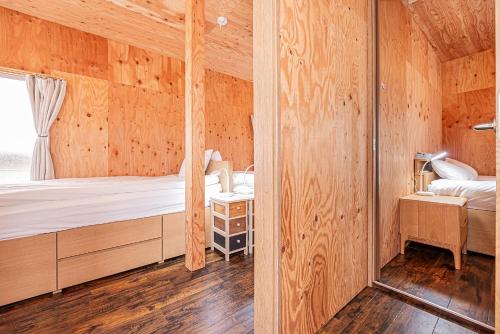 Screamer 2 Hostel