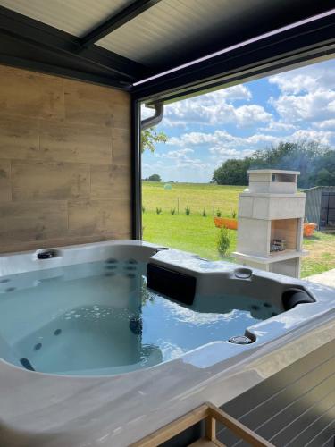 熱水浴缸, Kuća za odmor Šofika (Kuca za odmor Sofika) in 克里熱夫齊