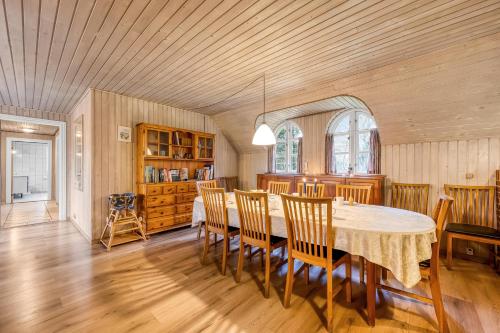 A szálláshely kívülről, Large Holiday Home With Pool, Spa And Sauna, 1500 Meters From The North Sea in Ohuse