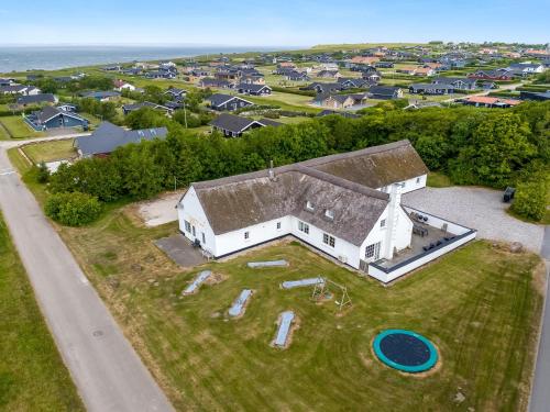 Large Pool House For 24 People, With Almost Everything In Activities, 300 Meters From The Fjord