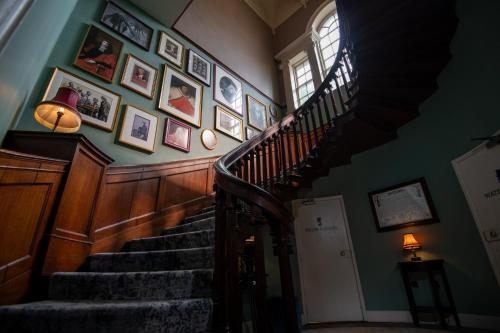 Photo - Judge's Lodging