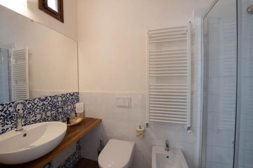 Superior Double Room image 7