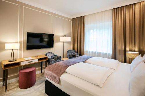 Superior Double Room image 5