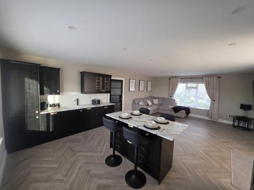 Collooney - House - Sleeps 6 - Parking in คอลลูนีย์