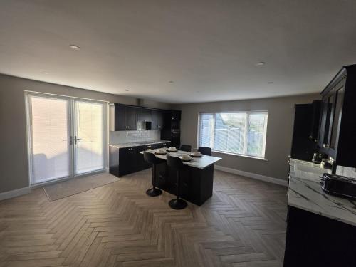 Collooney - House - Sleeps 6 - Parking in คอลลูนีย์