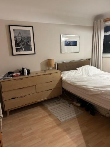 Superbly Located 2BD Flat Heart of Pimlico! - image 9