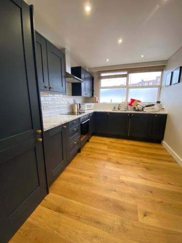 Superbly Located 2BD Flat Heart of Pimlico! - image 6