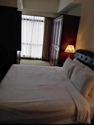 Bukit Bintang Service Suite at Times Square - image 2