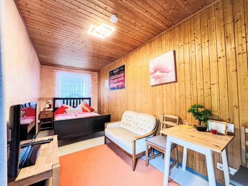 Apartment Kleine Wohnung Renata 2 nahe Nürburgring by Interhome (Apartment Kleine Wohnung Renata 2 nahe Nurburgring by Interhome) in Quiddelbach