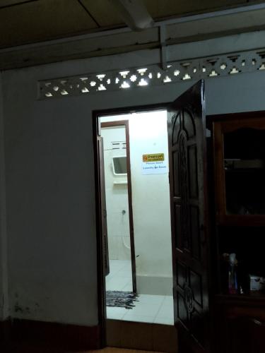 Sakhone guesthouse in Ban Xieng Lom